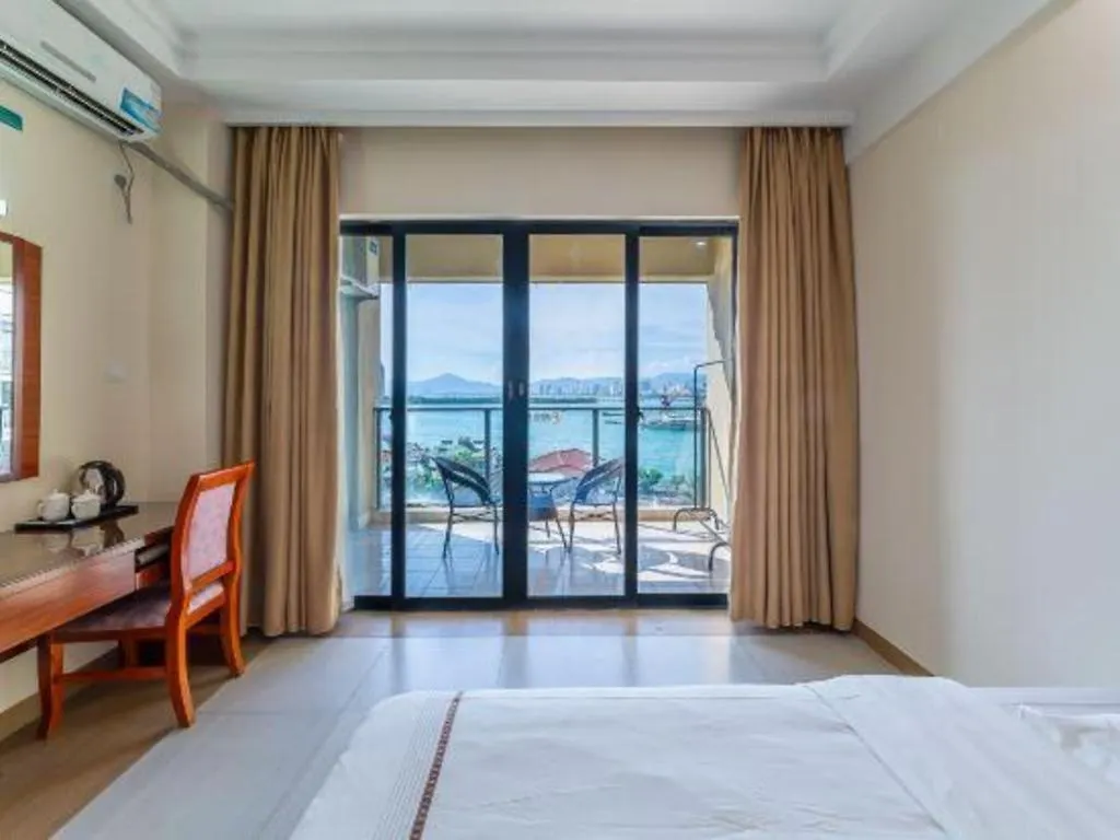 Mango Sea View Hotel Санья