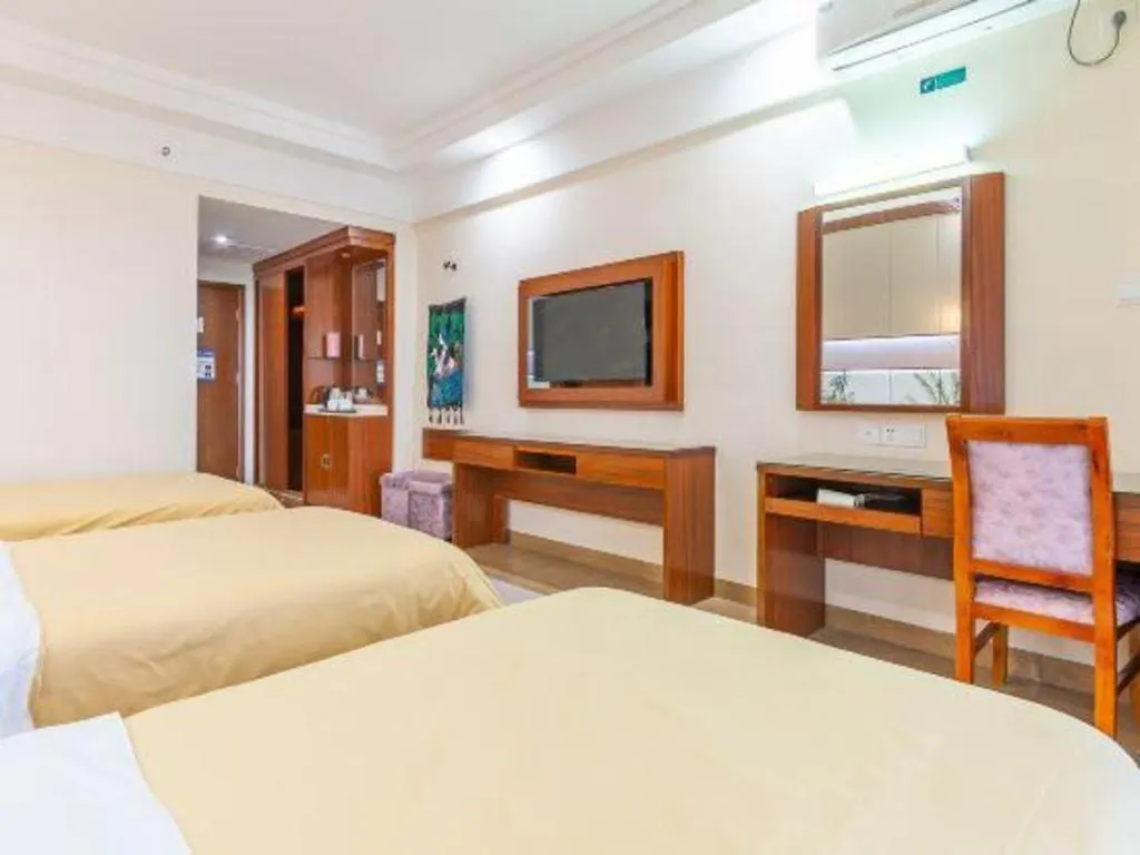 Mango Sea View Hotel Санья